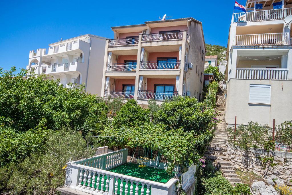 Apartments Rosanda Пакоштане Екстер'єр фото